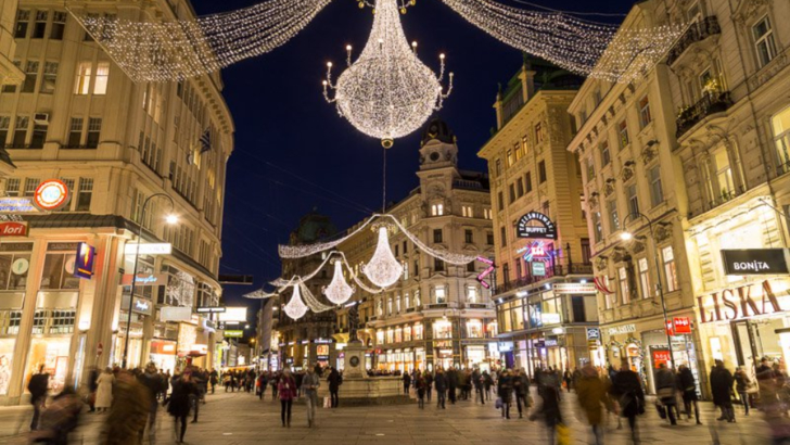 Cum reușește Viena să dea de două ori mai puțini bani, decât Bucureștiul, pe luminițele de Crăciun?